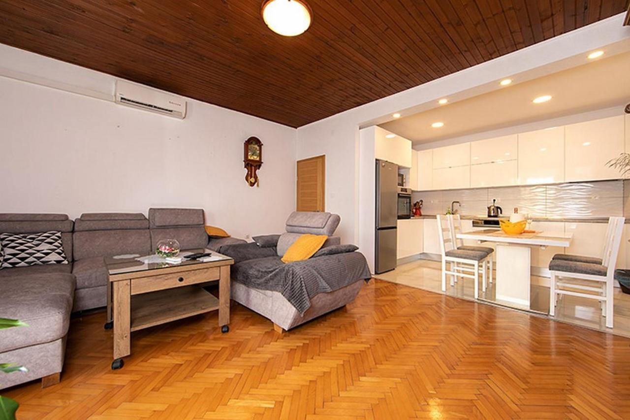 Apartment Tucepi 6695A Екстериор снимка