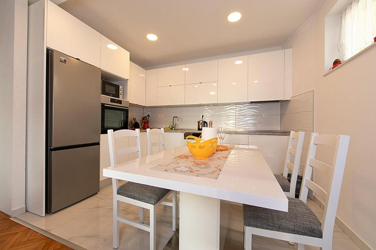 Apartment Tucepi 6695A Екстериор снимка